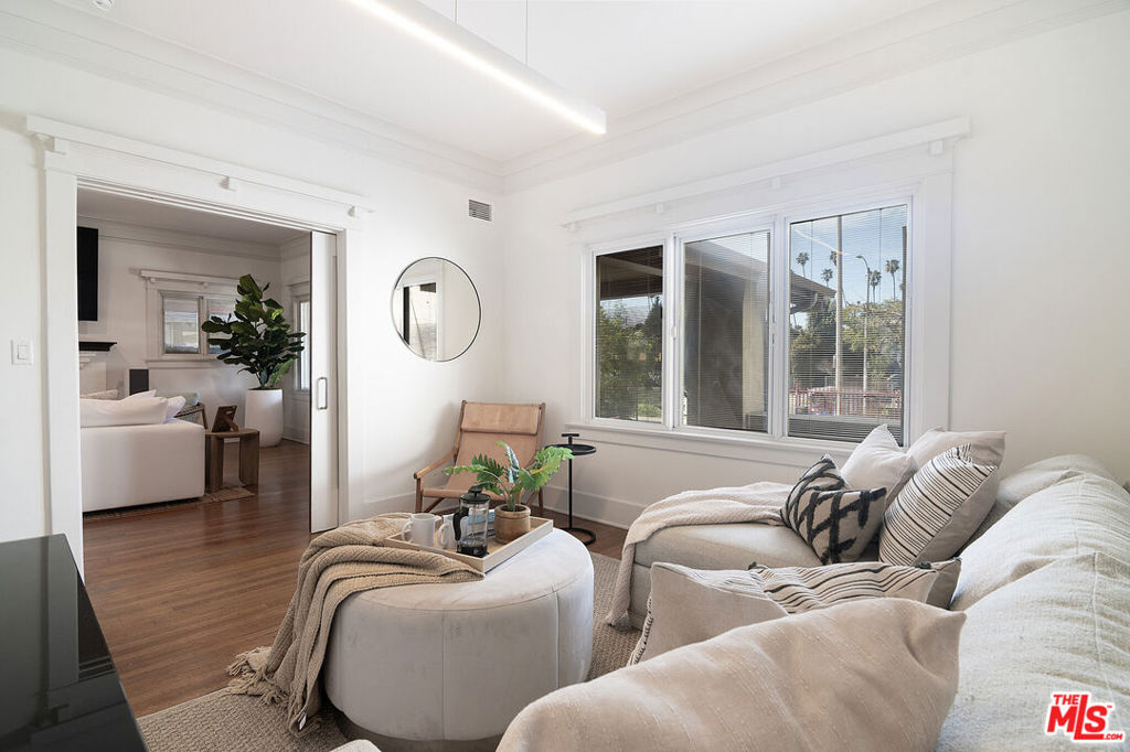 1506 Crenshaw Boulevard