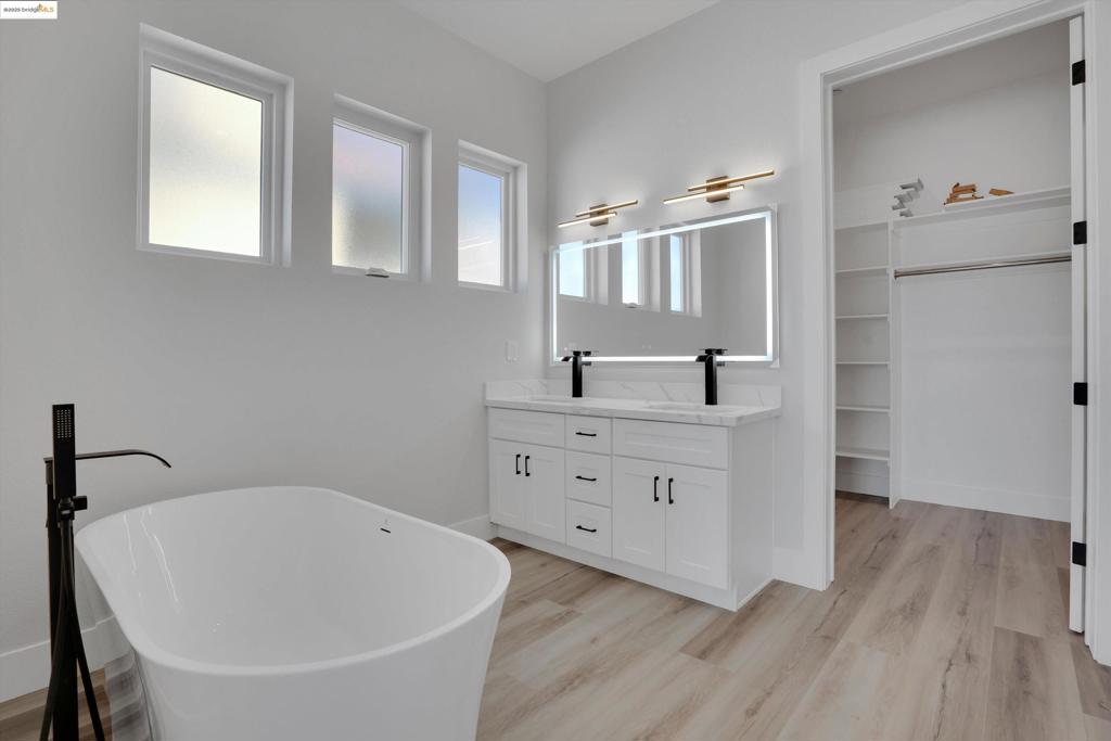 DEEP WATER - Residential