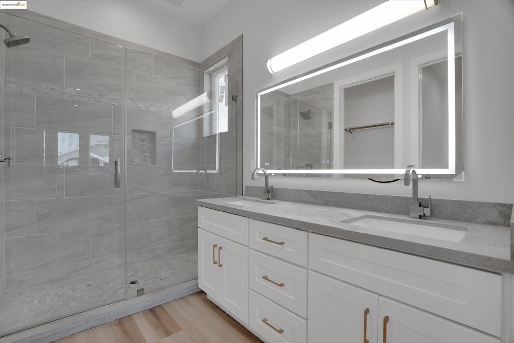 DEEP WATER - Residential