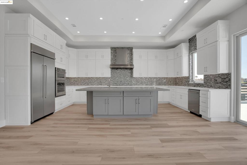 DEEP WATER - Residential