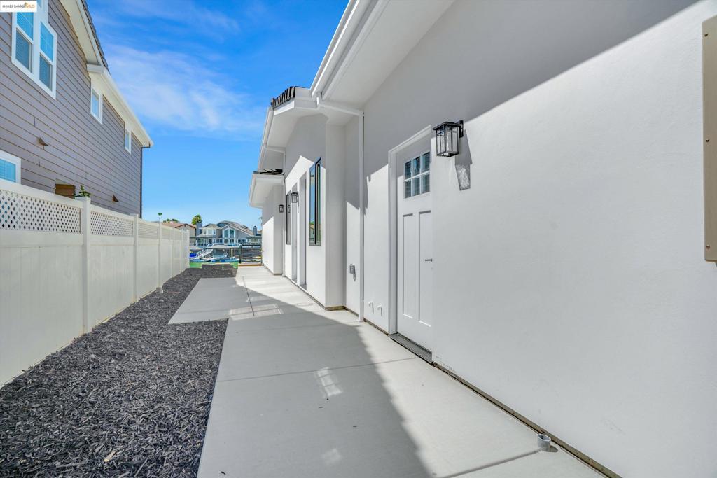 DEEP WATER - Residential