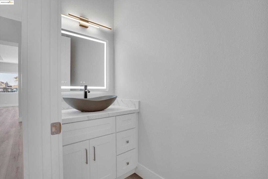 DEEP WATER - Residential