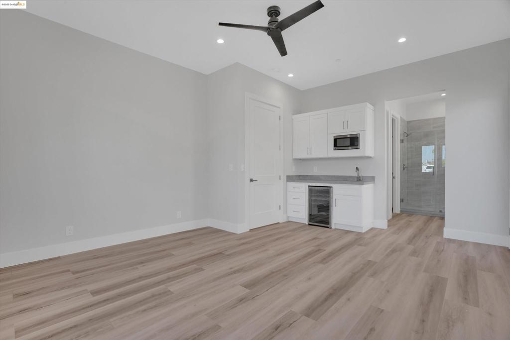 DEEP WATER - Residential