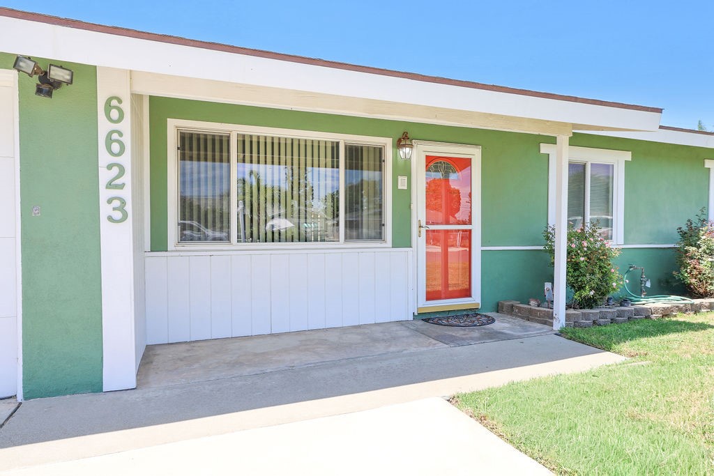 6623 Lessie Lane