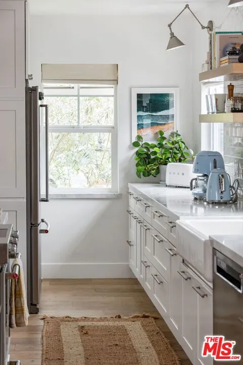 Los Angeles, California 90045, United States, 3 Bedrooms Bedrooms, ,2 BathroomsBathrooms,Residential,Active,114606