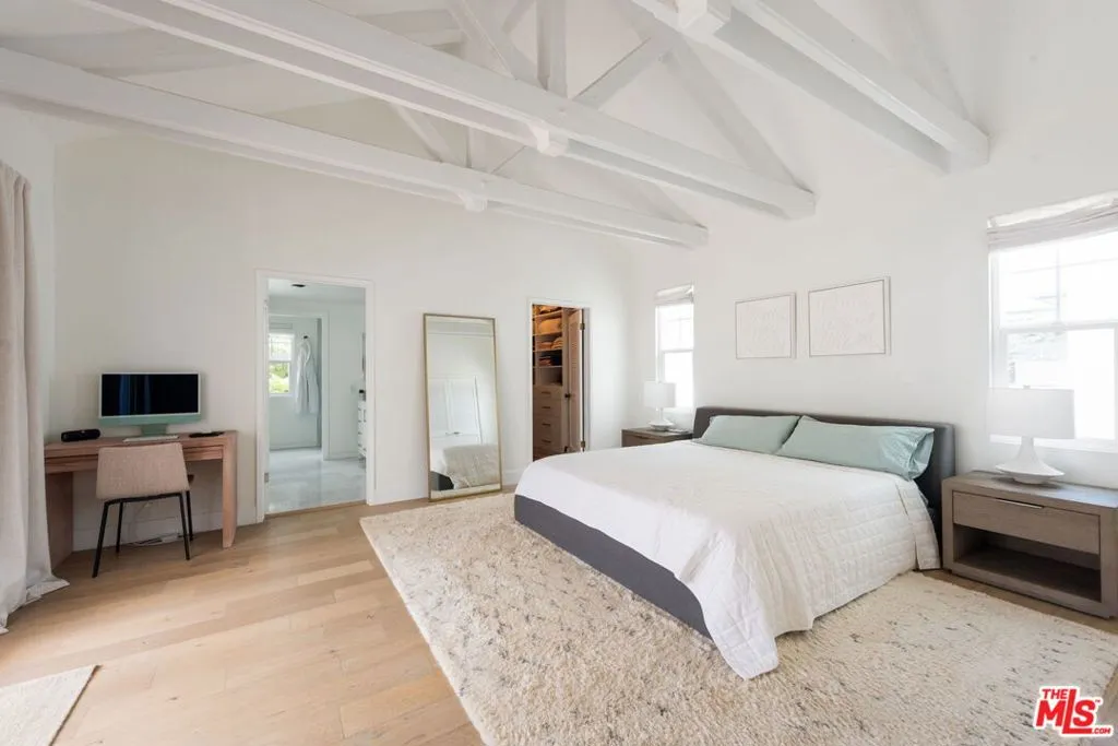 Los Angeles, California 90045, United States, 3 Bedrooms Bedrooms, ,2 BathroomsBathrooms,Residential,Active,114606