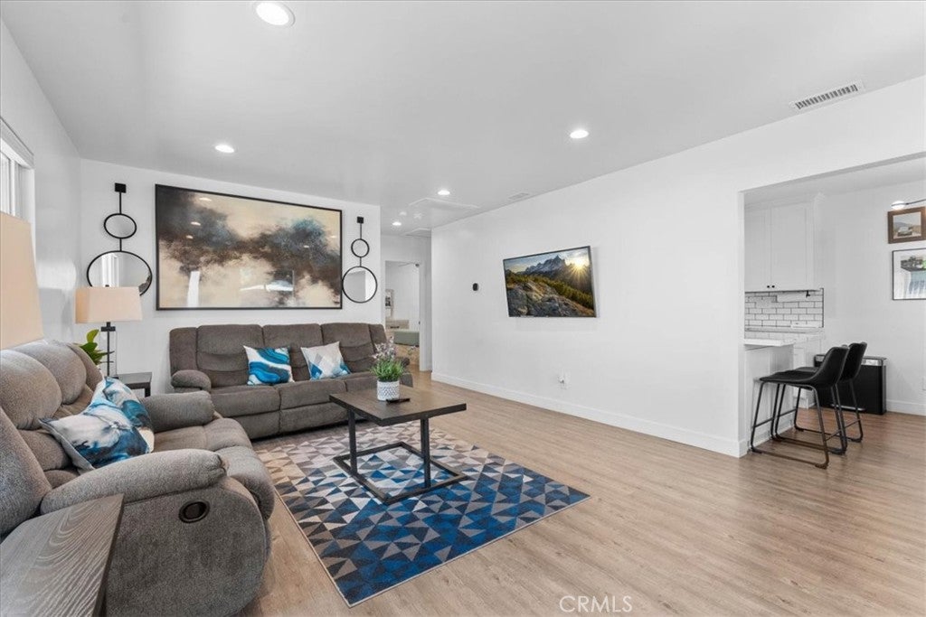 1738 W 144th