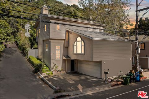1110 N Beverly Glen Boulevard Los Angeles CA 90077