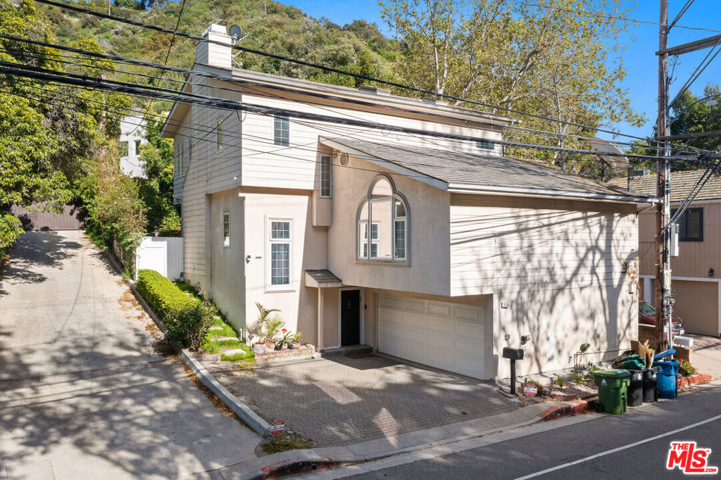 1110 N Beverly Glen Boulevard
