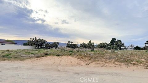 Photo of 51 W VIC Ave 51st STW AVE K-2, Quartz Hill, CA 93536 (MLS # SR26028741)