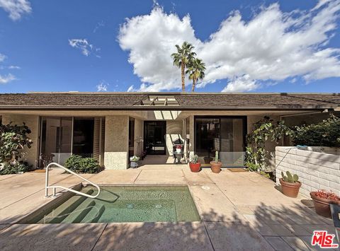 Photo of 69 Colgate Drive, Rancho Mirage, CA 92270 (MLS # 25631707)