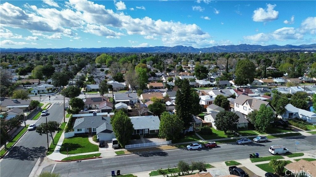 Photo of 8009 Aldea, Lake Balboa, CA 91406 (MLS # SR26037576)