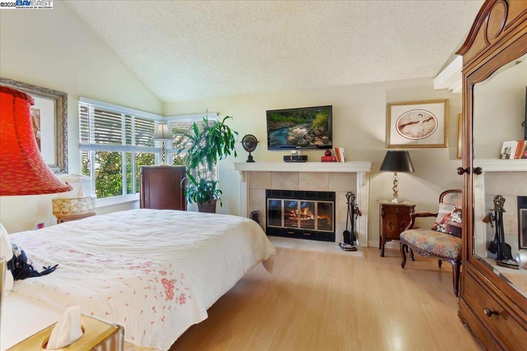 HARBOR BAY ISLE - Residential