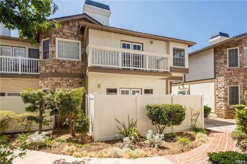 Photo of 1727 Date Avenue #3, Torrance, CA 90503 (MLS # PV26169968)