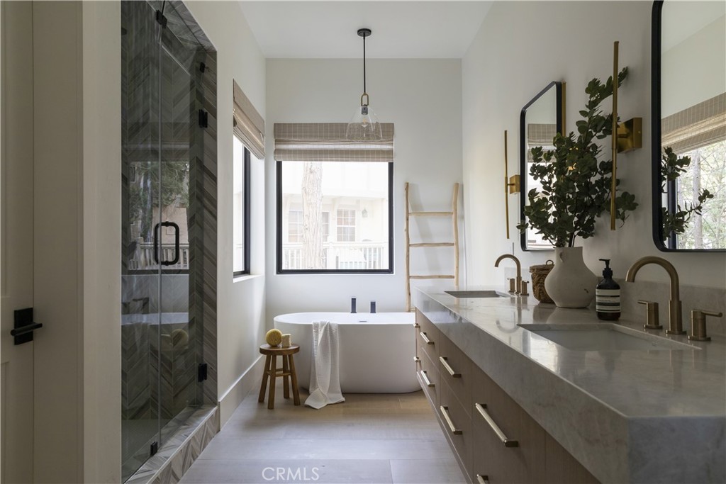 Arrowhead Woods (AWHW) - Residential