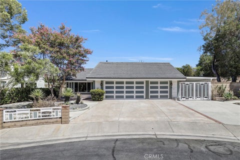 Photo of 25495 Morningstar RD, Lake Forest, CA 92630 (MLS # OC26192647)