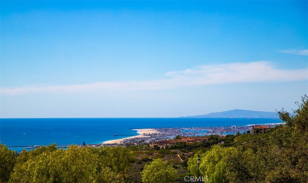 Photo of 25 Spinnaker, Newport Coast, CA 92657 (MLS # OC26004736)