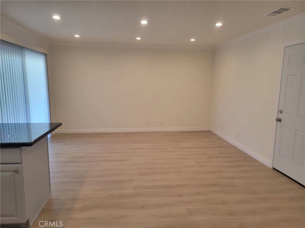 19037 Jeffrey Avenue
