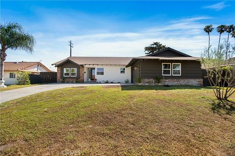 934 S Donna Beth Avenue West Covina CA 91791