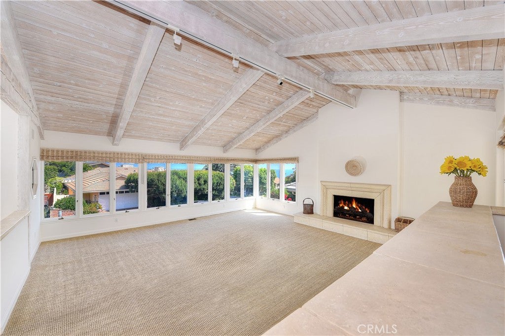 906 EMERALD BAY