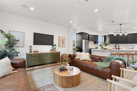 Photo of 6059 N Tujunga Avenue, North Hollywood, CA 91606 (MLS # SB25262547)