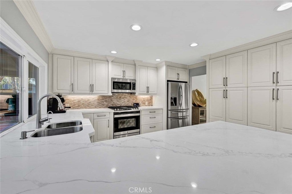 22582 Charwood Circle, Lake Forest CA 92630 - Photo 13