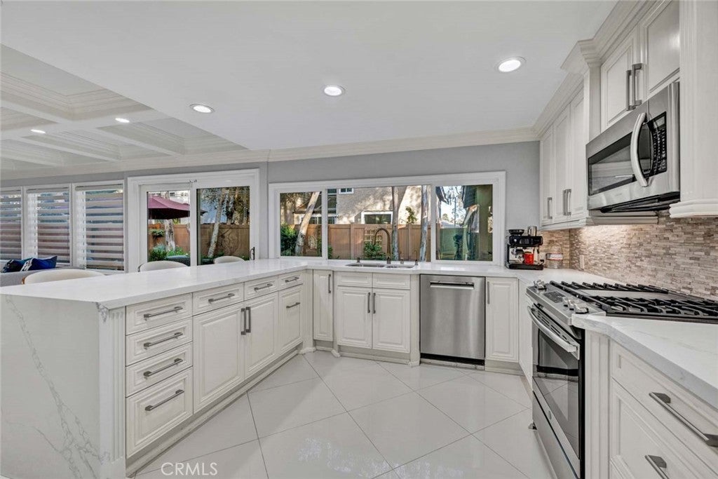 22582 Charwood Circle, Lake Forest CA 92630 - Photo 9