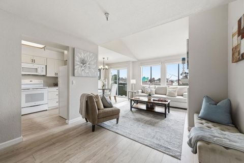 Photo of 711 S Bayshore Boulevard #29, San Mateo, CA 94402 (MLS # ML82034796)