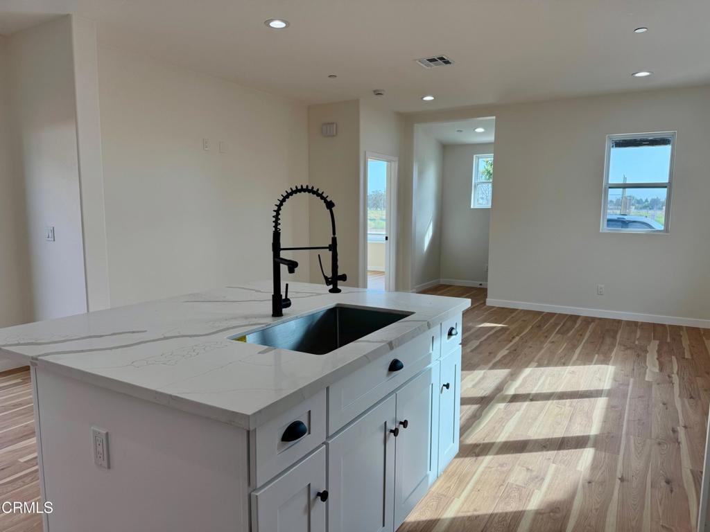 Fremont Square - 0334 - Residential Lease