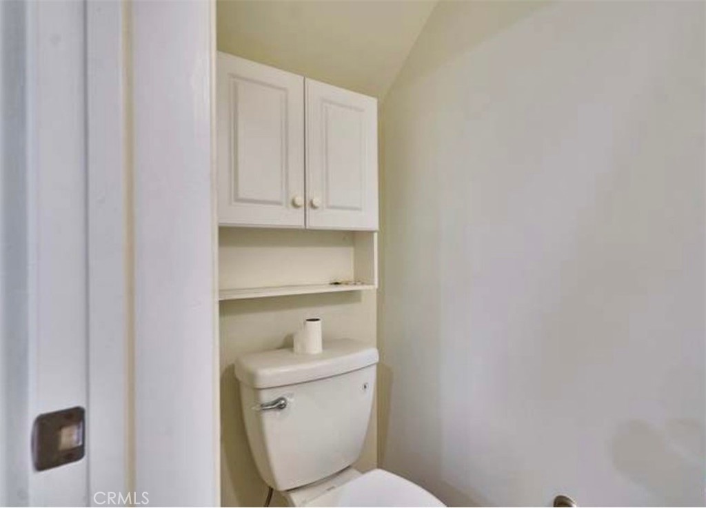 Properties 3 1133 S Hoover Street 102