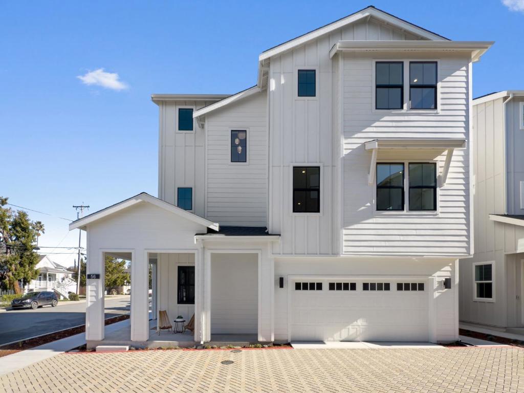 101 Sunnyside Court