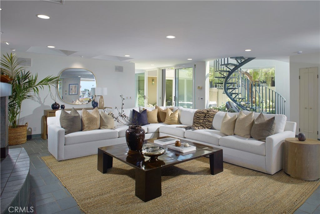 2027 Bayside Drive, Corona Del Mar CA 92625 - Photo 13