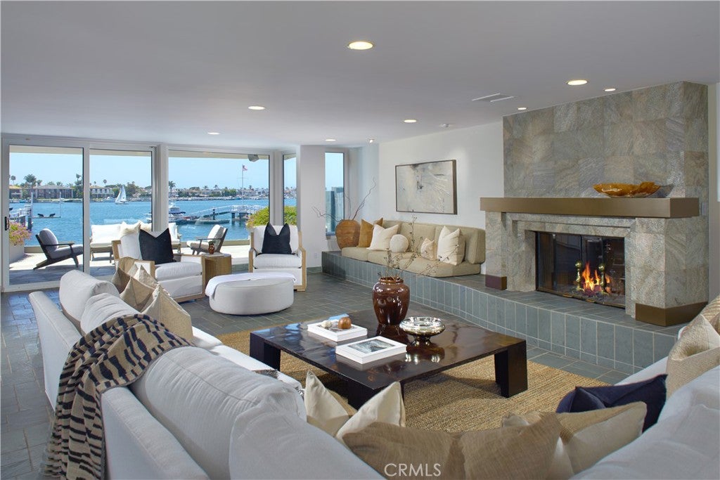 2027 Bayside Drive, Corona Del Mar CA 92625 - Photo 12