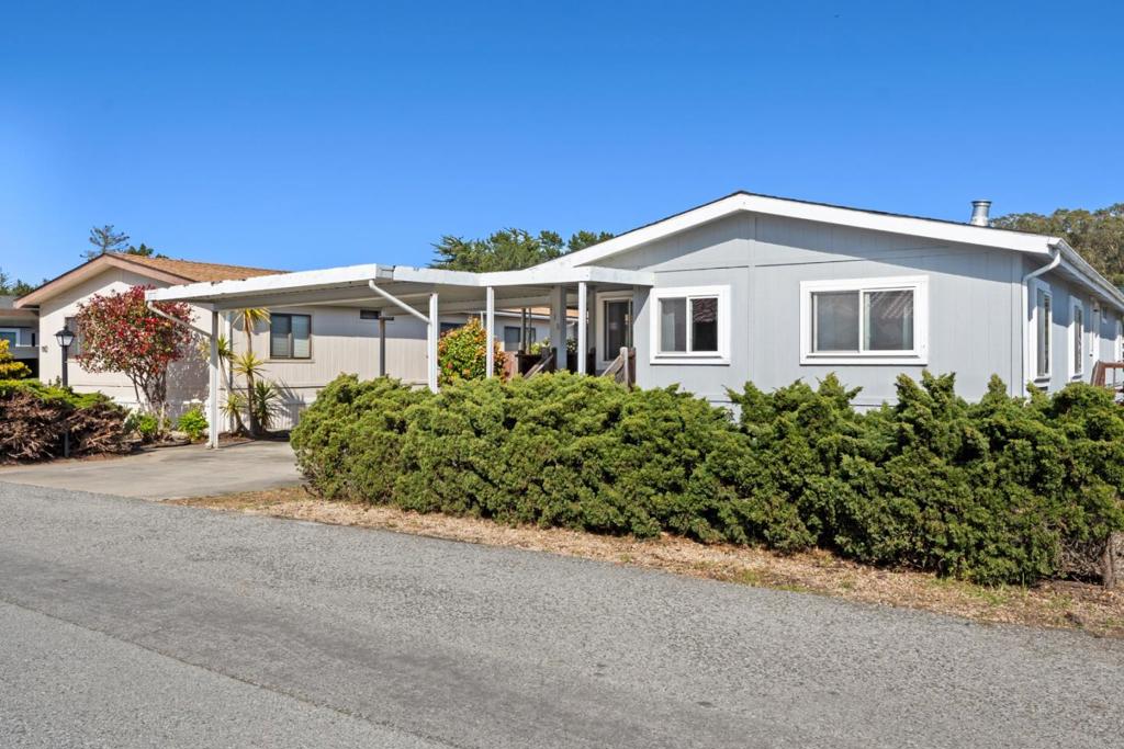 118 Canada Cove Avenue