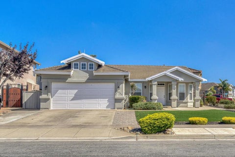 Photo of 427 Chardonnay Drive, Salinas, CA 93906 (MLS # ML82061280)