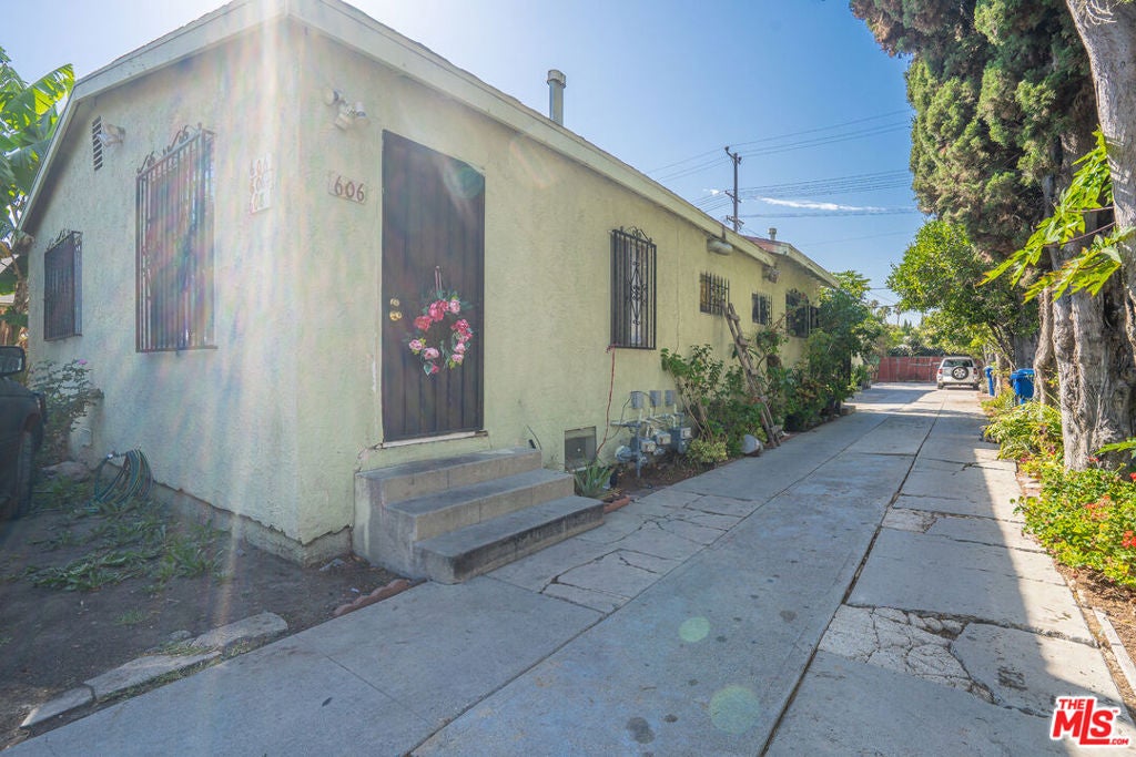 606 W 78th Street
