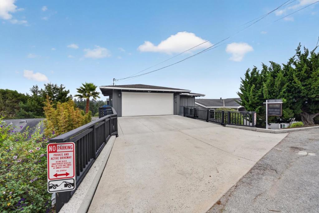 104 Vista Mar Court