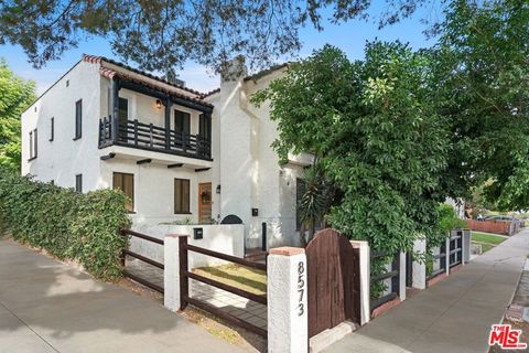 Photo of 8575 Horner Street, Los Angeles, CA 90035 (MLS # 25630411)
