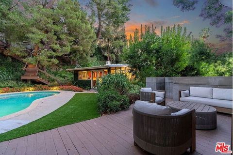 Photo of 8581 Appian Way, Los Angeles, CA 90046 (MLS # 26835279)