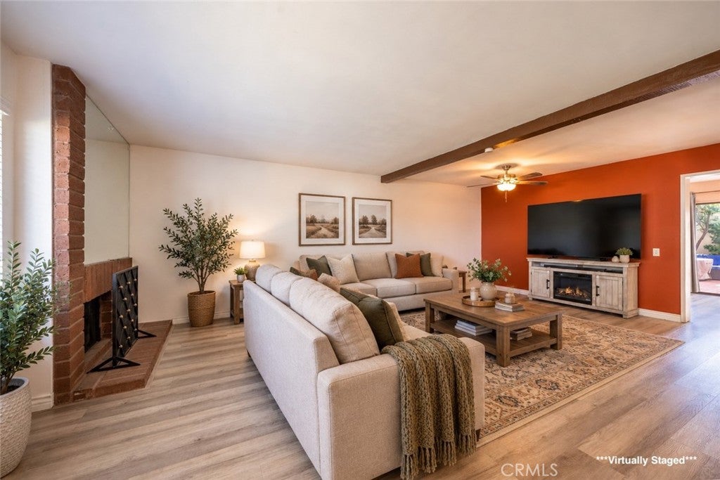 15728 Newton