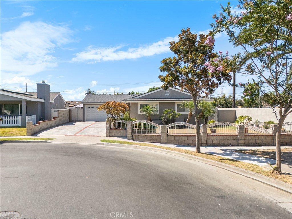 5502 Kanel Circle
