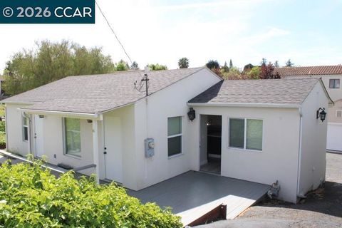 Photo of 2680 Appian Way Way, Pinole, CA 94564 (MLS # 41128709)