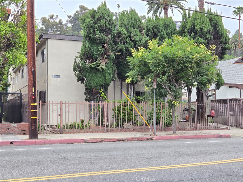 Hollywood Investment Opportunity:
This 5,286 sq. ft. 5- Unit multifamily property offers an unbeatable location in the heart of Los Angeles. Built in 1961. The building features three 2 Bedroom units, 1 - One bedroom, and an owners units of 3 Bedrooms. Ideal for long-term tenants or value-add investors
Residents enjoy walkable access to trendy coffee shops, restaurants, nightlife, and retail shops. The property is close to major attractions including the Hollywood Walk of Fame, Griffith Observatory, Sunset Strip, Melrose, and the LA Film School.
Convenient access to the 101 Freeway and Metro Rail makes commuting a breeze, while the surrounding neighborhood offers a vibrant mix of local culture and charm.
Whether you're looking to grow your portfolio or secure a solid income-producing asset, this rare Hollywood gem delivers on location and lifestyle.