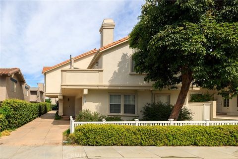 Photo of 2517 Ruhland Ave, Redondo Beach, CA 90278 (MLS # SB26049188)