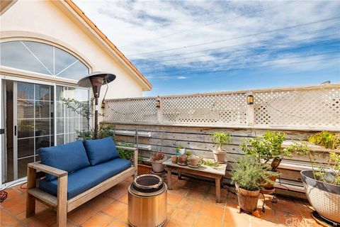 Tiny photo for 2517 Ruhland Ave, Redondo Beach, CA 90278 (MLS # SB26049188)