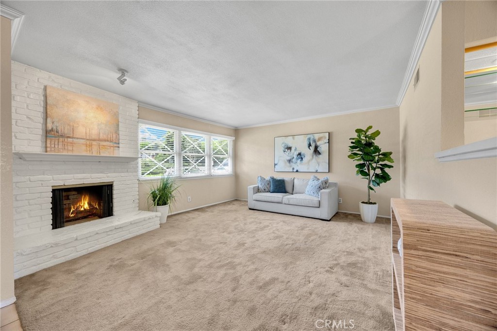 1110 Mariposa Drive