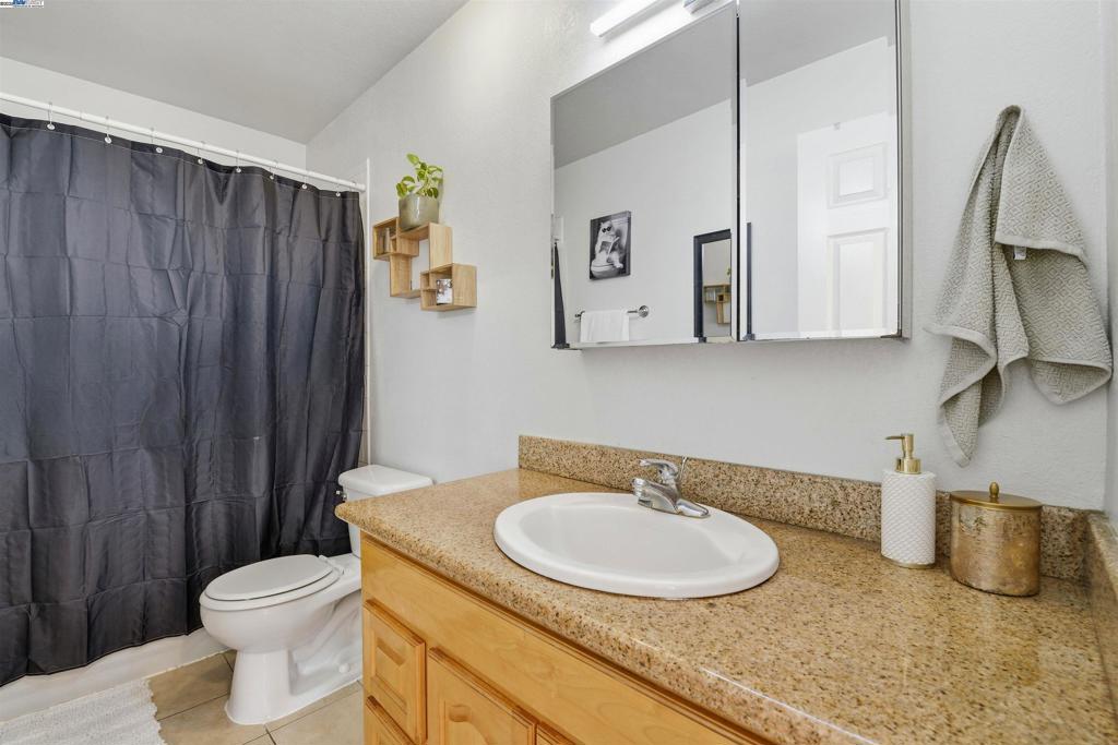 LOS MEDANOS - Residential