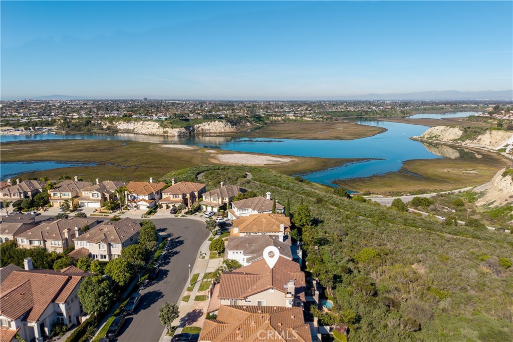 1441 High Bluff