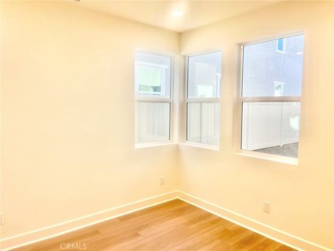 Tiny photo for 407 Belair Walk, Ventura, CA 93004 (MLS # OC26051185)