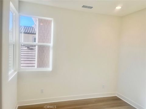 Tiny photo for 407 Belair Walk, Ventura, CA 93004 (MLS # OC26051185)